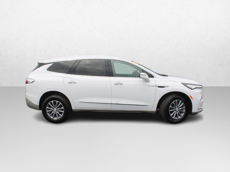 Buick Enclave Vehicle Image 02