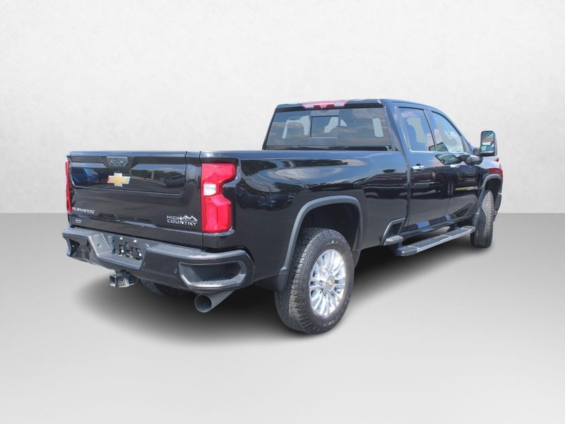 Chevrolet Silverado 3500HD Vehicle Image 03