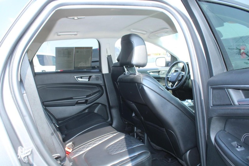 Ford Edge Vehicle Image 12