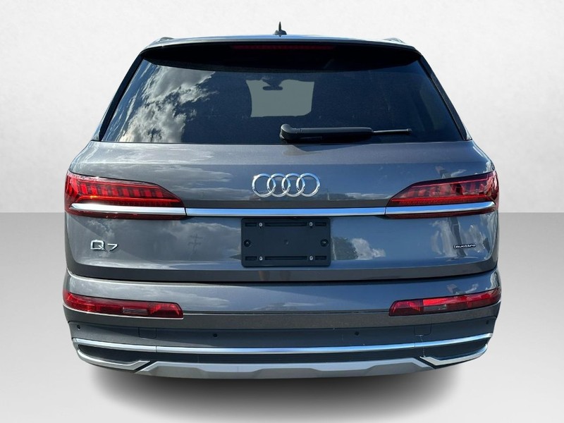 Audi Q7 Vehicle Image 04