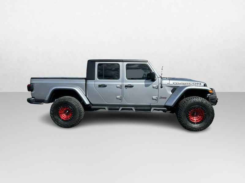 Jeep Gladiator Vehicle Image 02