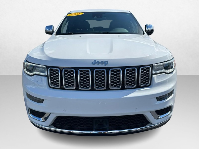 Jeep Grand Cherokee Vehicle Image 09