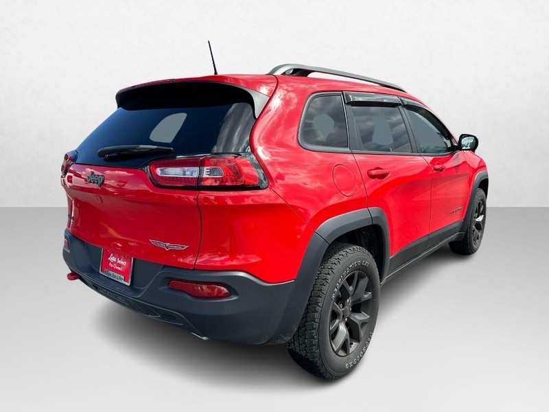 Jeep Cherokee Vehicle Image 03