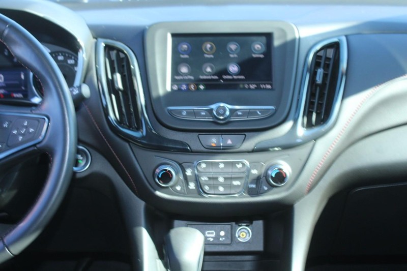 Chevrolet Equinox Vehicle Image 15