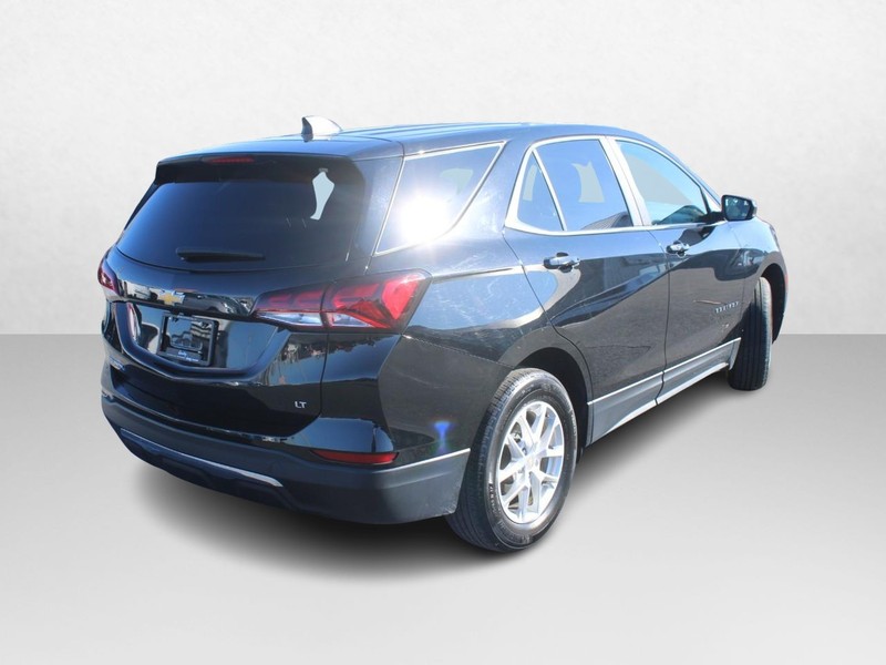 Chevrolet Equinox Vehicle Image 03