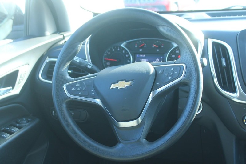 Chevrolet Equinox Vehicle Image 14