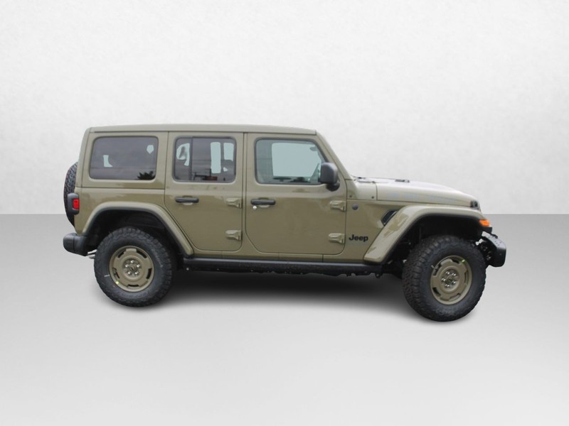 Jeep Wrangler 4xe Vehicle Image 02