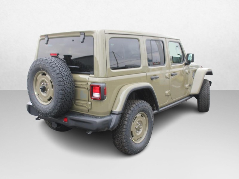 Jeep Wrangler 4xe Vehicle Image 03