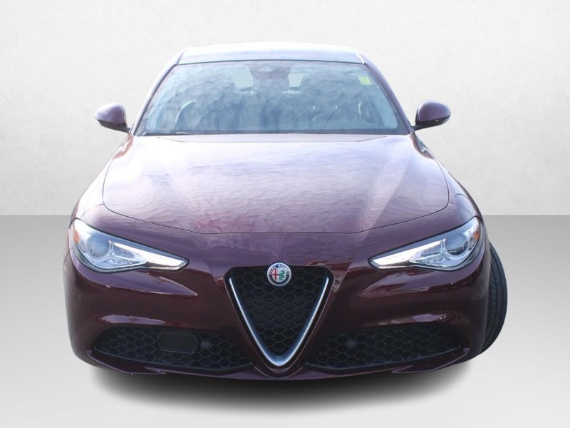 Alfa Romeo Giulia Vehicle Image 10