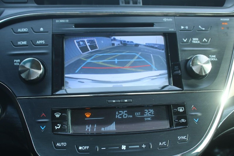 Toyota Avalon Vehicle Image 21