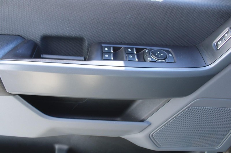 Ford F-150 Vehicle Image 09