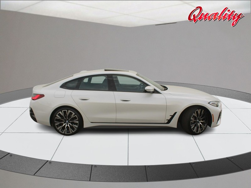 BMW 4 Series Vehicle Image 02