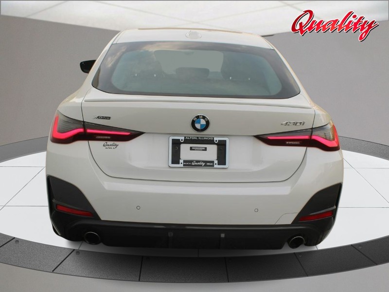 BMW 4 Series Vehicle Image 04