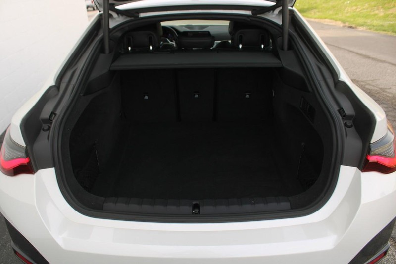 BMW 4 Series Vehicle Image 06