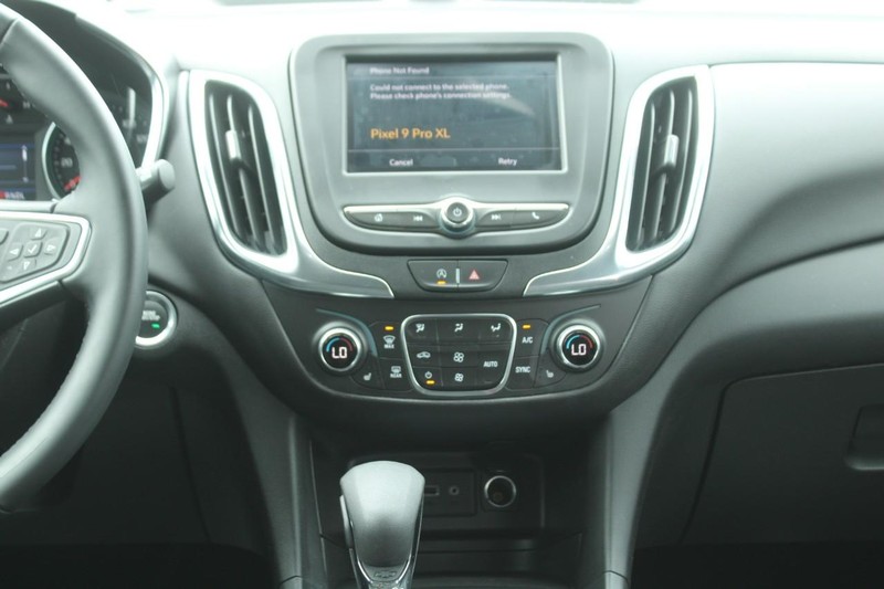 Chevrolet Equinox Vehicle Image 15