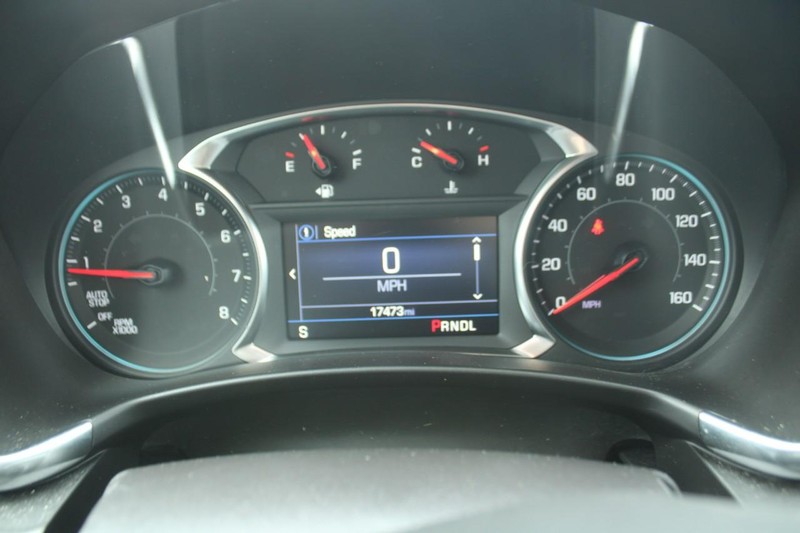 Chevrolet Equinox Vehicle Image 18