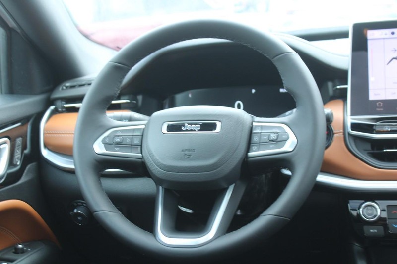 Jeep Compass Vehicle Image 06