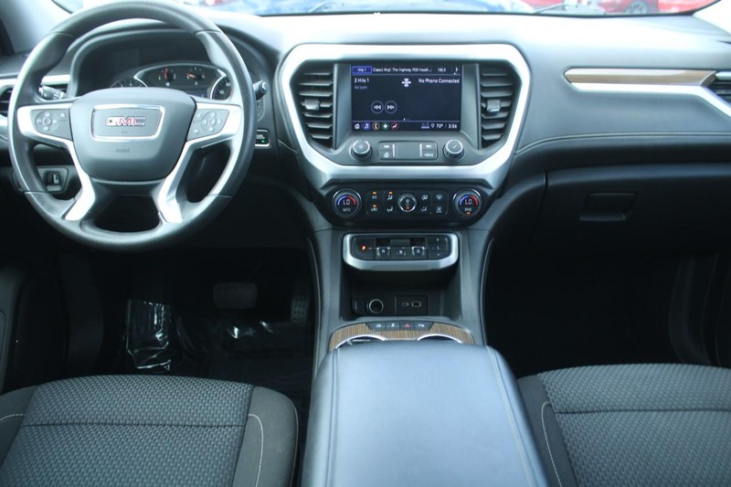 GMC Acadia Vehicle Image 13