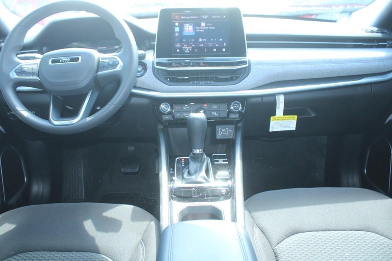 Jeep Compass Vehicle Image 05