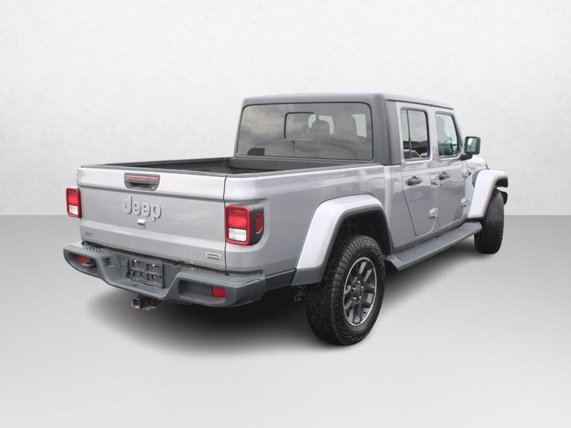 Jeep Gladiator Vehicle Image 03