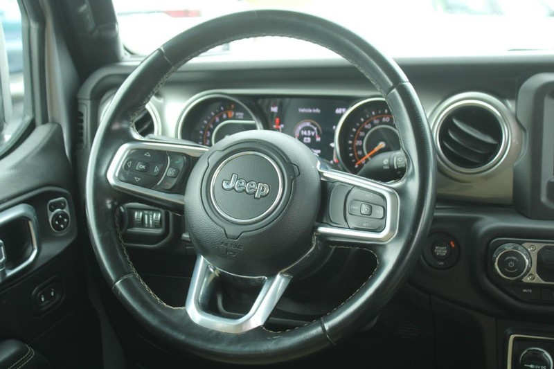 Jeep Gladiator Vehicle Image 15