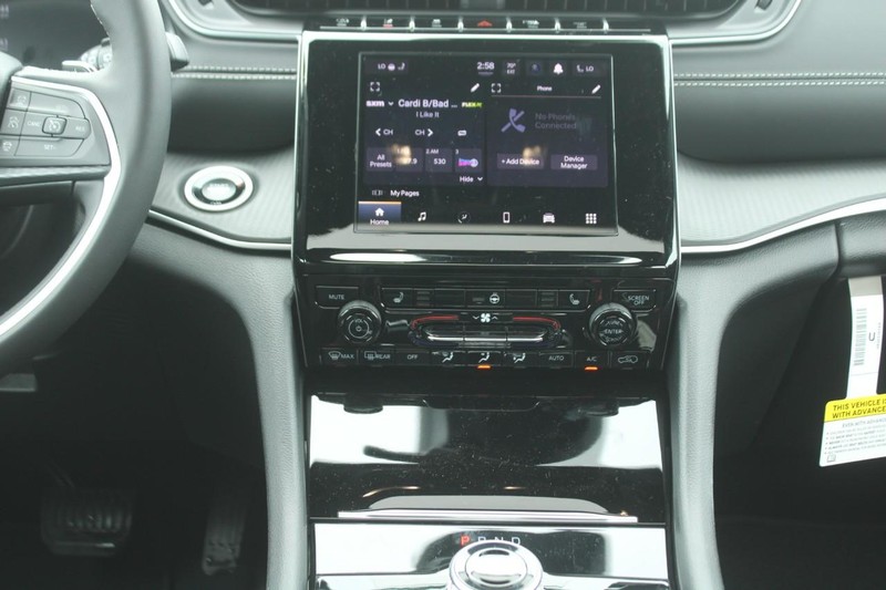 Jeep Grand Cherokee Vehicle Image 07