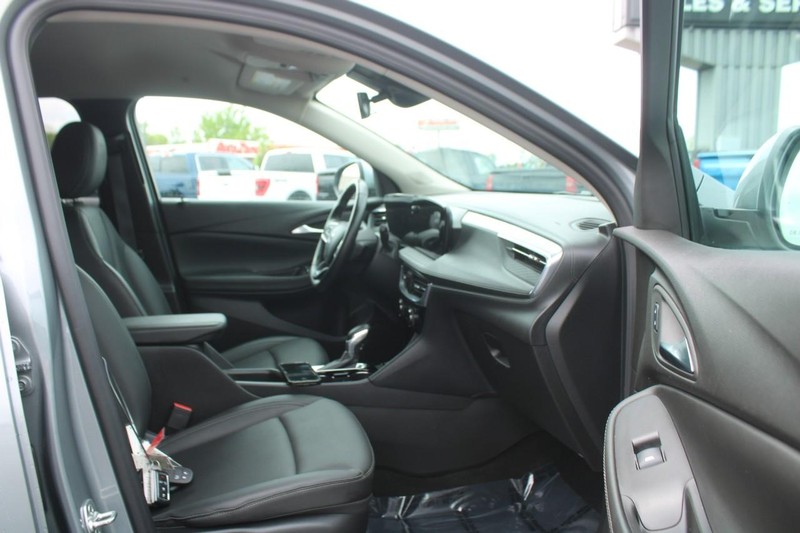 Buick Encore GX Vehicle Image 11
