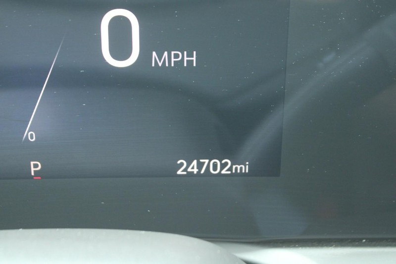 Buick Encore GX Vehicle Image 19
