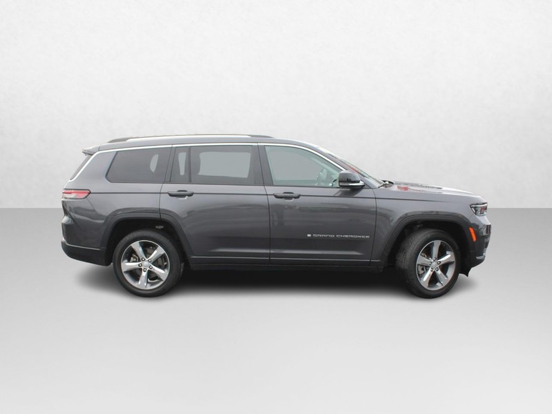 Jeep Grand Cherokee L Vehicle Image 02