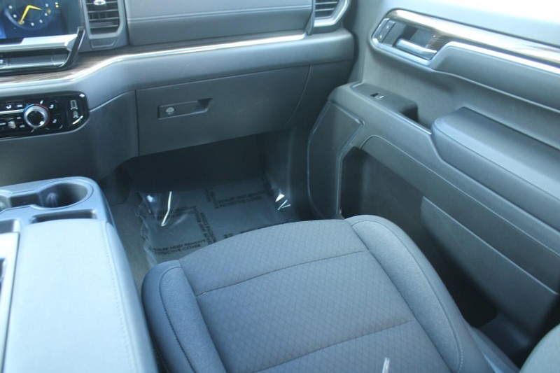 Chevrolet Silverado 1500 Vehicle Image 16