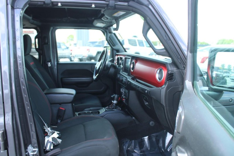 Jeep Wrangler Vehicle Image 11
