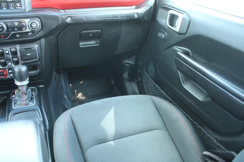 Jeep Wrangler Vehicle Image 16