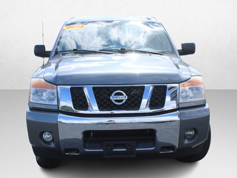 Nissan Titan Vehicle Image 10