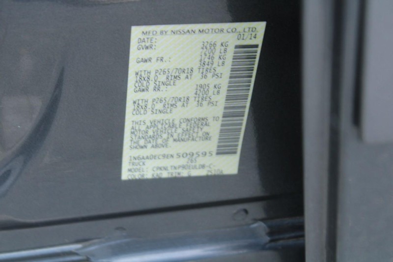 Nissan Titan Vehicle Image 17