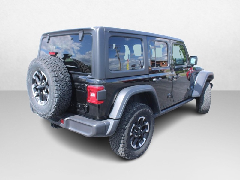 Jeep Wrangler 4xe Vehicle Image 03