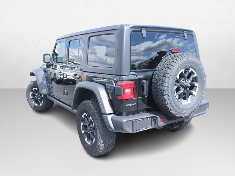 Jeep Wrangler 4xe Vehicle Image 05