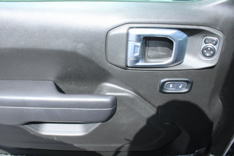 Jeep Wrangler 4xe Vehicle Image 09