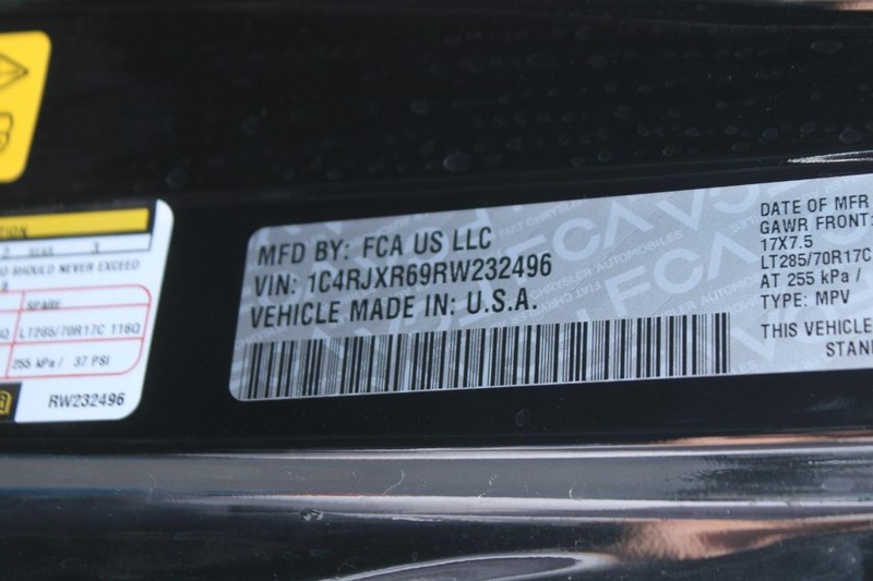 Jeep Wrangler 4xe Vehicle Image 17