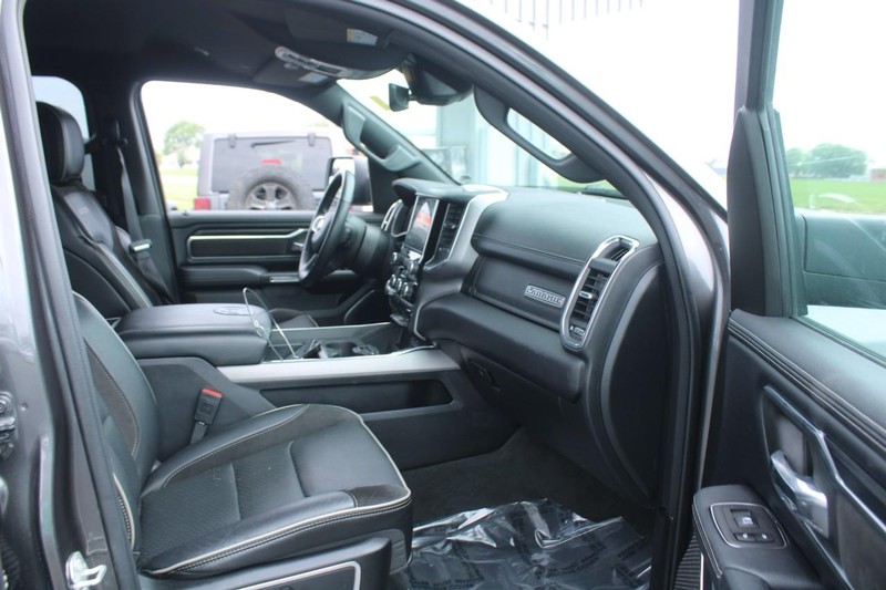 Ram 1500 Vehicle Image 11
