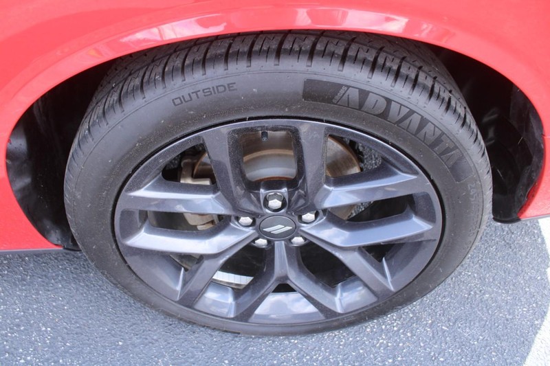 Dodge Challenger Vehicle Image 07