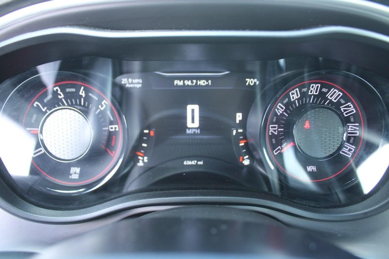 Dodge Challenger Vehicle Image 17