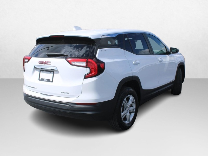 GMC Terrain Vehicle Image 03