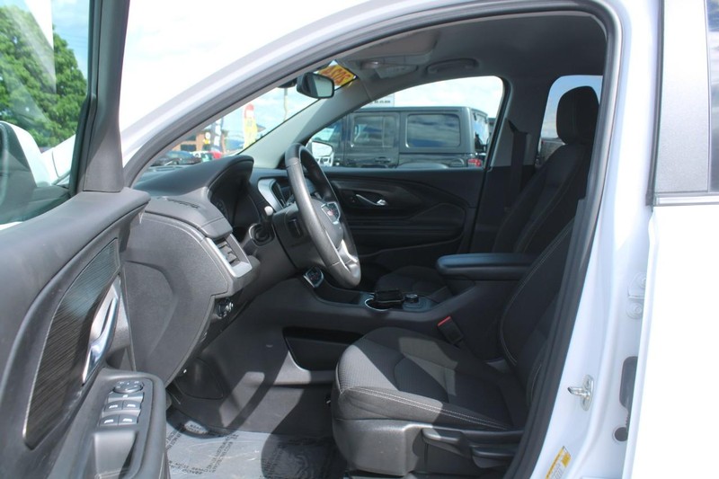 GMC Terrain Vehicle Image 08