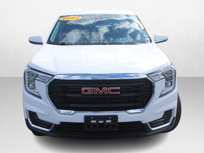 GMC Terrain Vehicle Image 10