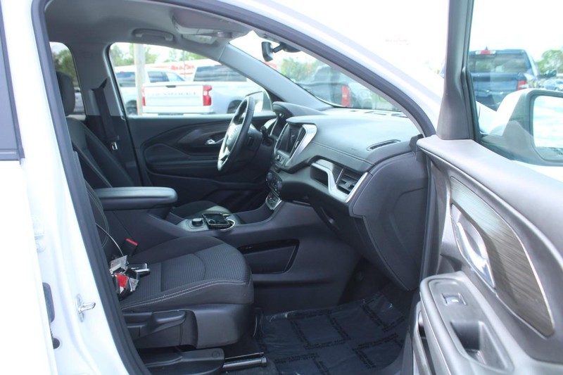GMC Terrain Vehicle Image 11