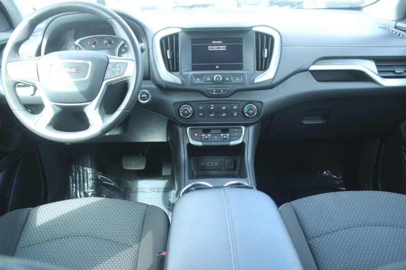 GMC Terrain Vehicle Image 13