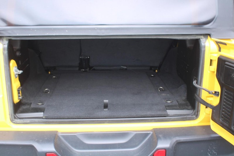 Jeep Wrangler Vehicle Image 06