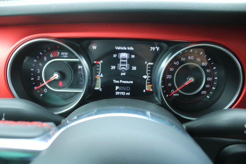 Jeep Wrangler Vehicle Image 18