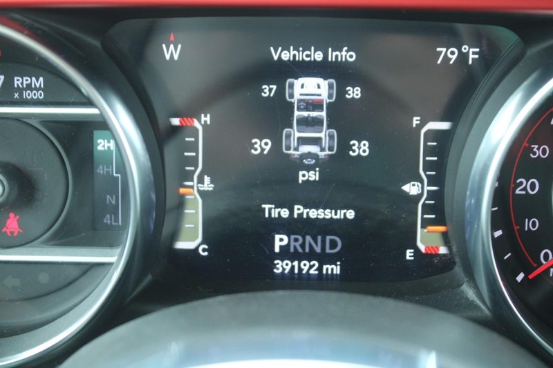 Jeep Wrangler Vehicle Image 19