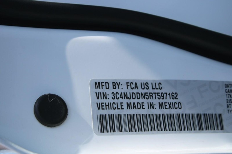 Jeep Compass Vehicle Image 17